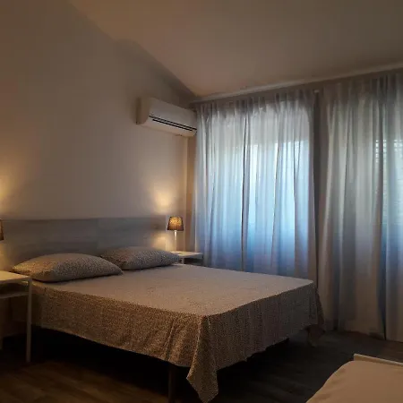 Fontanarossa Airport Sleep And Travel *